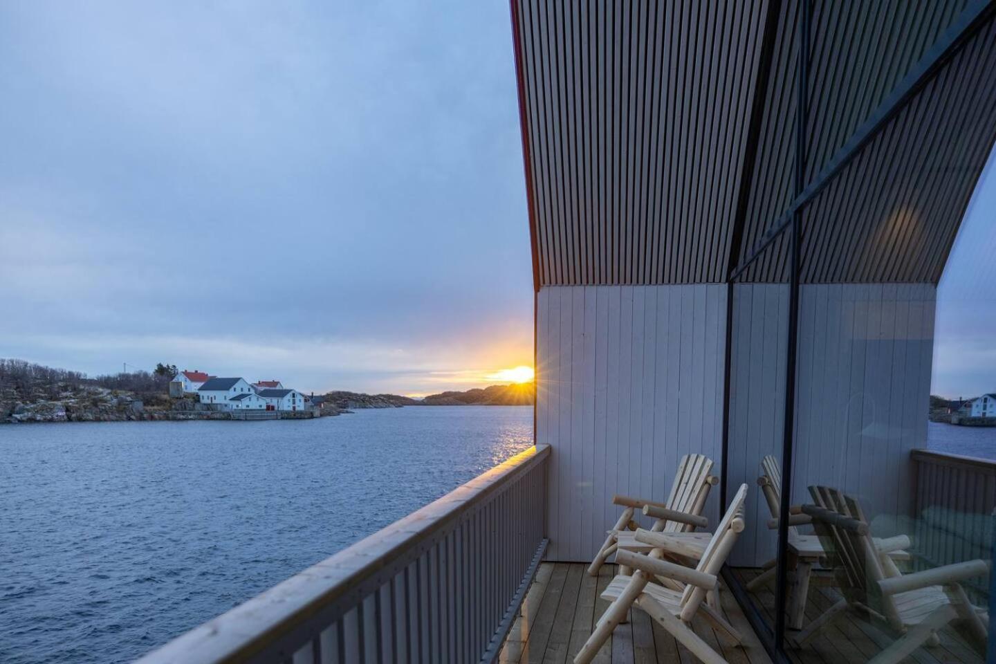 Leilighet Med Fantastisk Utsikt Henningsvaer Exterior photo