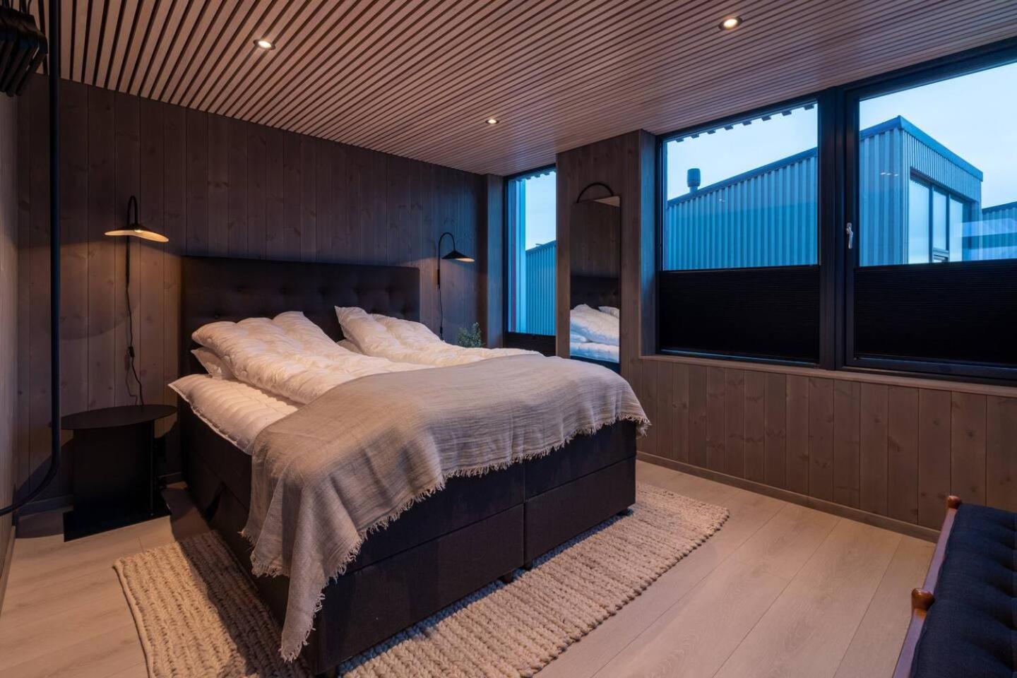 Leilighet Med Fantastisk Utsikt Henningsvaer Exterior photo