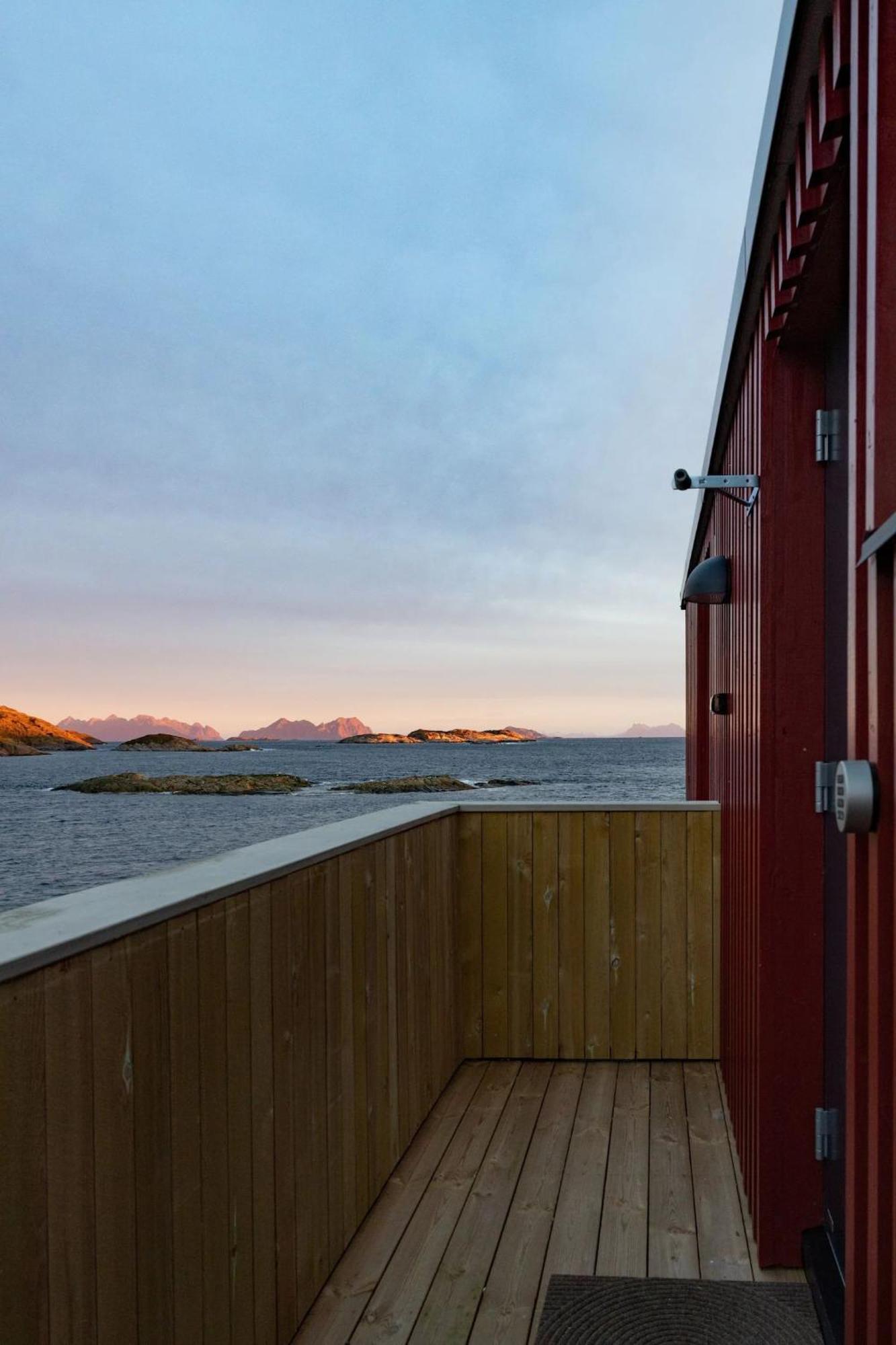 Leilighet Med Fantastisk Utsikt Henningsvaer Exterior photo