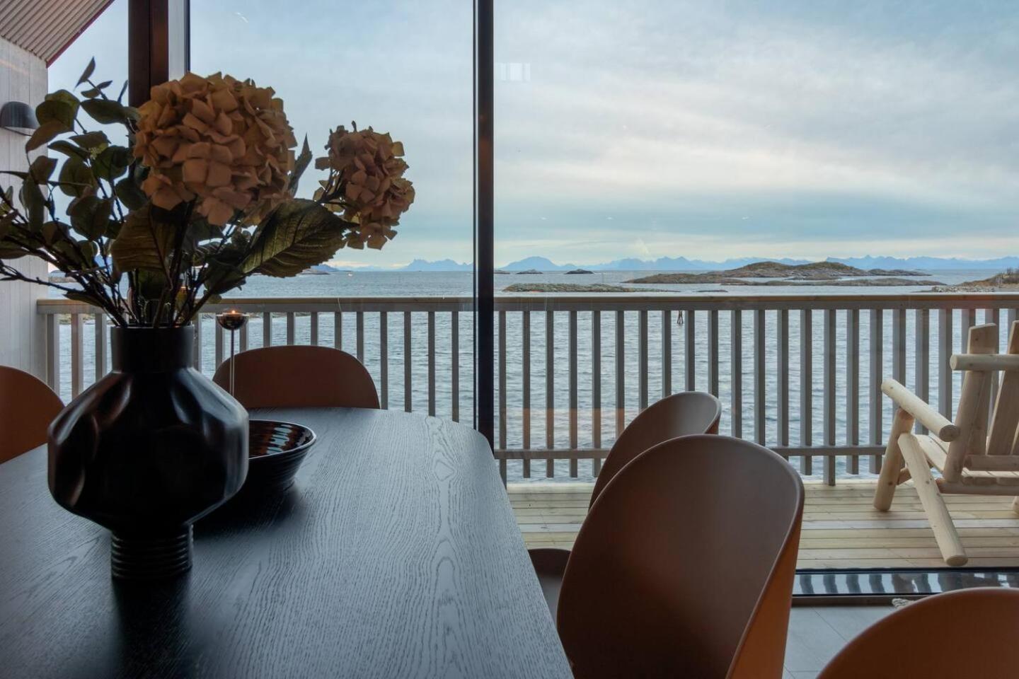 Leilighet Med Fantastisk Utsikt Henningsvaer Exterior photo